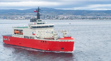 Armada de Chile retoma operaciones de invierno en la Antártica tras ocho años